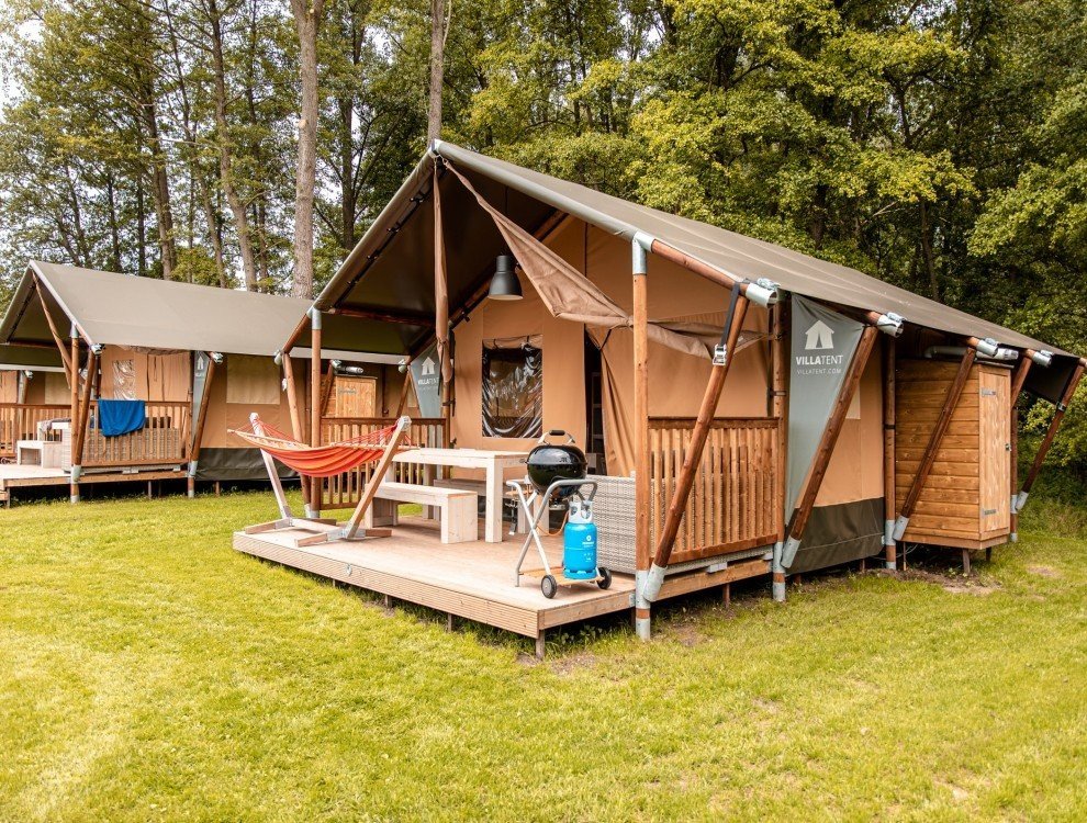 Vermietung von Glamping-Zelten und Chalets
